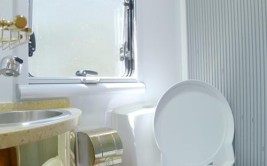 有床、厨房、卫生间就是房车？离正常上路你还差这几步(旅居房车座椅等于大于)