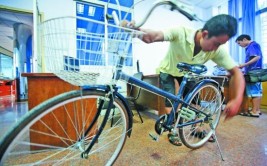 被遗忘的赃物：自行车存了近10年 烂了都没人领(赃物失主物品认领缴获)