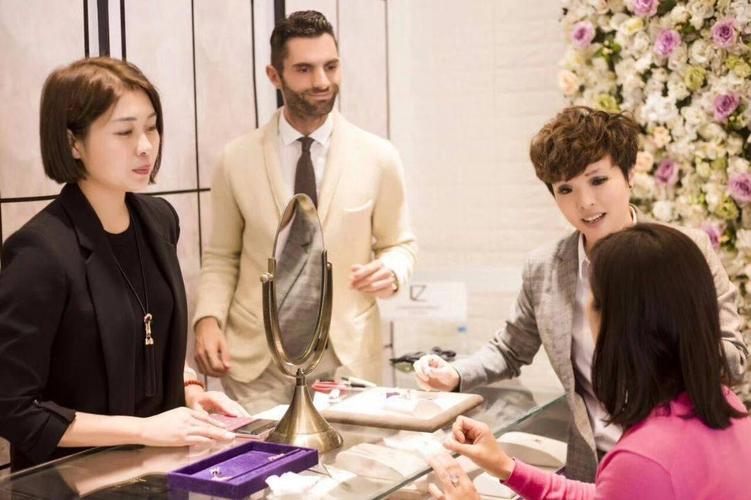 信心满满想开连锁店,劝你谨慎!(万元店铺顾客销售收入评价) 汽修知识 信心满满想开连锁店,劝你谨慎!(万元店铺顾客销售收入评价) 汽修知识