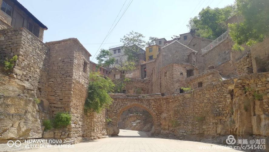 太行山深处的“大洼”村摄影赏析(大洼一处踏青春日赏析) 建筑知识 太行山深处的“大洼”村摄影赏析(大洼一处踏青春日赏析) 建筑知识