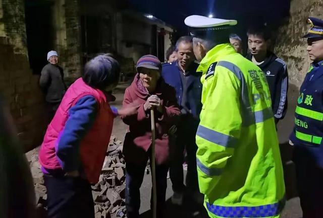 清明假期第二天 渭南公安交警坚守岗位 排查隐患 全力守护平安(交警民警第二天车辆清明) 汽修知识 清明假期第二天 渭南公安交警坚守岗位 排查隐患 全力守护平安(交警民警第二天车辆清明) 汽修知识