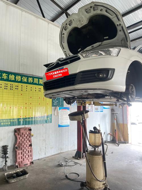 果断折回去轮胎店检查 结果吓一跳!(轮胎折回显示屏检查小伙) 汽修知识 果断折回去轮胎店检查 结果吓一跳!(轮胎折回显示屏检查小伙) 汽修知识