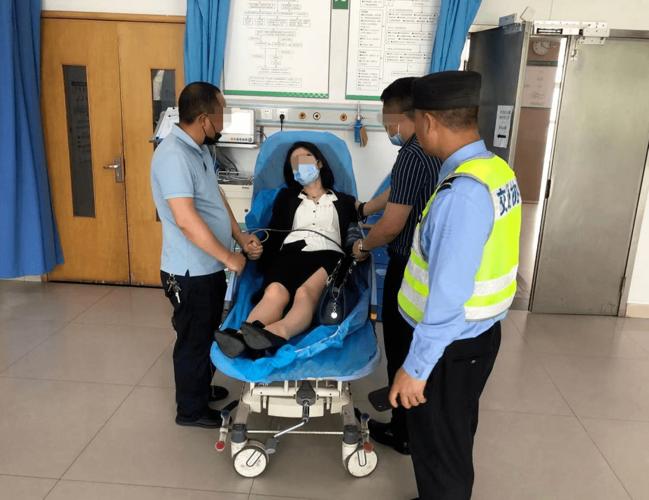 危急时刻!大方公安交警紧急护送休克女孩 就医转危为安(交警大方护送公安休克) 汽修知识 危急时刻!大方公安交警紧急护送休克女孩 就医转危为安(交警大方护送公安休克) 汽修知识
