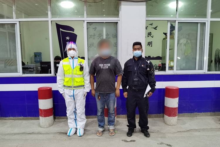 云南临沧一男子伪造出入通行证明被当场抓获(伪造临沧出入通行证明) 汽修知识 云南临沧一男子伪造出入通行证明被当场抓获(伪造临沧出入通行证明) 汽修知识