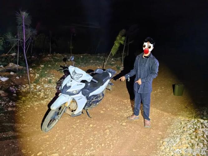 朝发夕破!永州公安神速抓获冷水滩区砸玻璃盗窃团伙成员(团伙盗窃抓获公安玻璃) 汽修知识 朝发夕破!永州公安神速抓获冷水滩区砸玻璃盗窃团伙成员(团伙盗窃抓获公安玻璃) 汽修知识