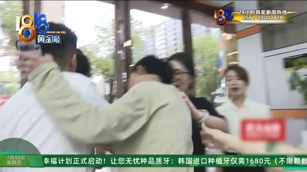 现场“大打出手”(小王黑头美容美发印象工作人员) 汽修知识 现场“大打出手”(小王黑头美容美发印象工作人员) 汽修知识