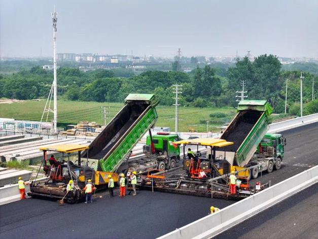 修公路就是铺水泥?揭秘修路背后的“科技范”(钢渣公路路面沥青材料) 汽修知识 修公路就是铺水泥?揭秘修路背后的“科技范”(钢渣公路路面沥青材料) 汽修知识