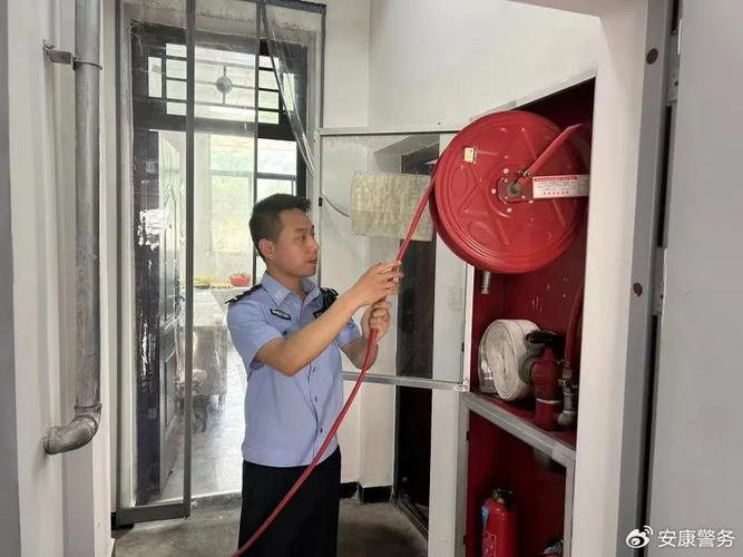 乡间撞人车辆“消失”警方排查逼出肇事逃逸者(肇事车辆逃逸民警排查) 汽修知识 乡间撞人车辆“消失”警方排查逼出肇事逃逸者(肇事车辆逃逸民警排查) 汽修知识