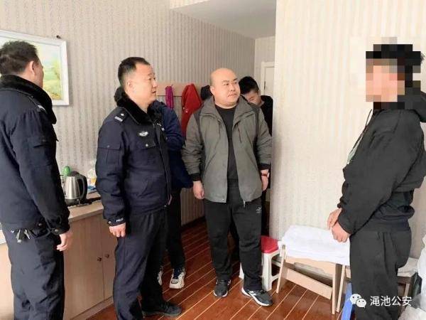 抓获4名嫌犯,追回8部手机(嫌犯渑池盗窃抓获团伙) 汽修知识 抓获4名嫌犯,追回8部手机(嫌犯渑池盗窃抓获团伙) 汽修知识