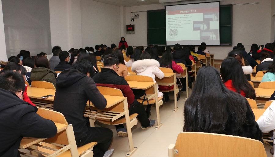 考上函授本科需要去学校上课吗 学类资讯 考上函授本科需要去学校上课吗 学类资讯