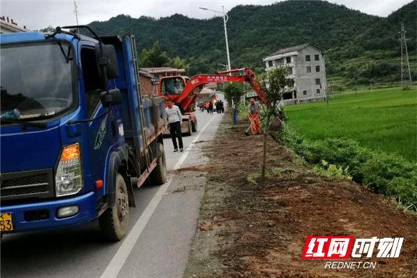 重拳整治 还路于民——涟源市开展交通问题顽瘴痼疾集中整治纪实(整治痼疾交通马路市场) 汽修知识 重拳整治 还路于民——涟源市开展交通问题顽瘴痼疾集中整治纪实(整治痼疾交通马路市场) 汽修知识