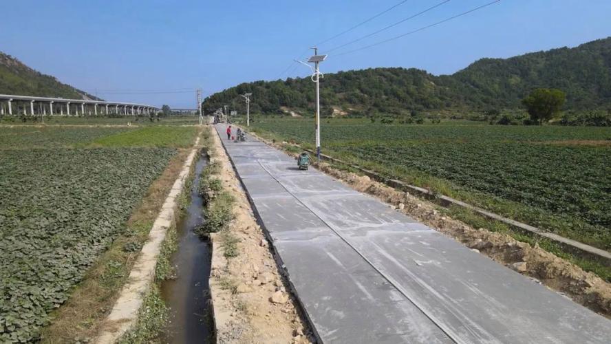 河底“抹水泥”,如此治河让人疑(河底生态治理水泥苍山) 汽修知识 河底“抹水泥”,如此治河让人疑(河底生态治理水泥苍山) 汽修知识