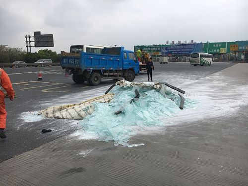 自己捆扎不牢震坏玻璃 司机“编”事故骗保被识破(玻璃发现交警现场护栏) 汽修知识 自己捆扎不牢震坏玻璃 司机“编”事故骗保被识破(玻璃发现交警现场护栏) 汽修知识