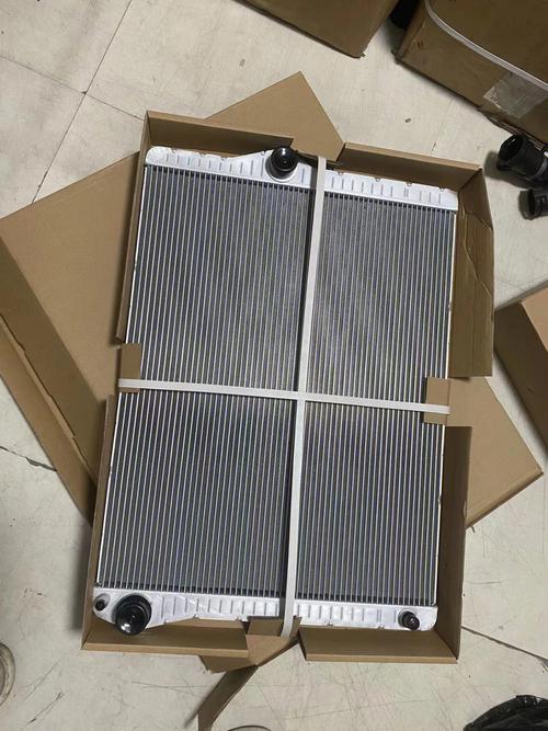 水箱没水了多久会拉缸?汽车水箱没水了还能开多久(水箱芭比行驶盖子发动机) 汽修知识 水箱没水了多久会拉缸?汽车水箱没水了还能开多久(水箱芭比行驶盖子发动机) 汽修知识