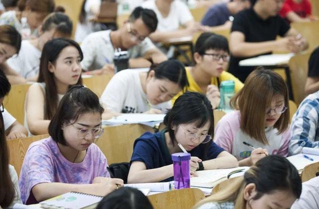 山东54岁砌砖大叔参加高考成功考上大学网友盛赞不已 范文模稿 山东54岁砌砖大叔参加高考成功考上大学网友盛赞不已 范文模稿