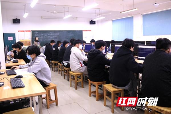 5000多人参加湖南工程职院单招考试 最火专业报录比达161 范文模稿 5000多人参加湖南工程职院单招考试 最火专业报录比达161 范文模稿